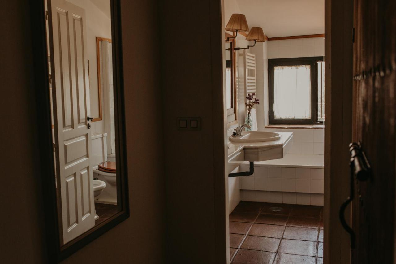 Hotel Posada De Valdezufre Aracena Luaran gambar