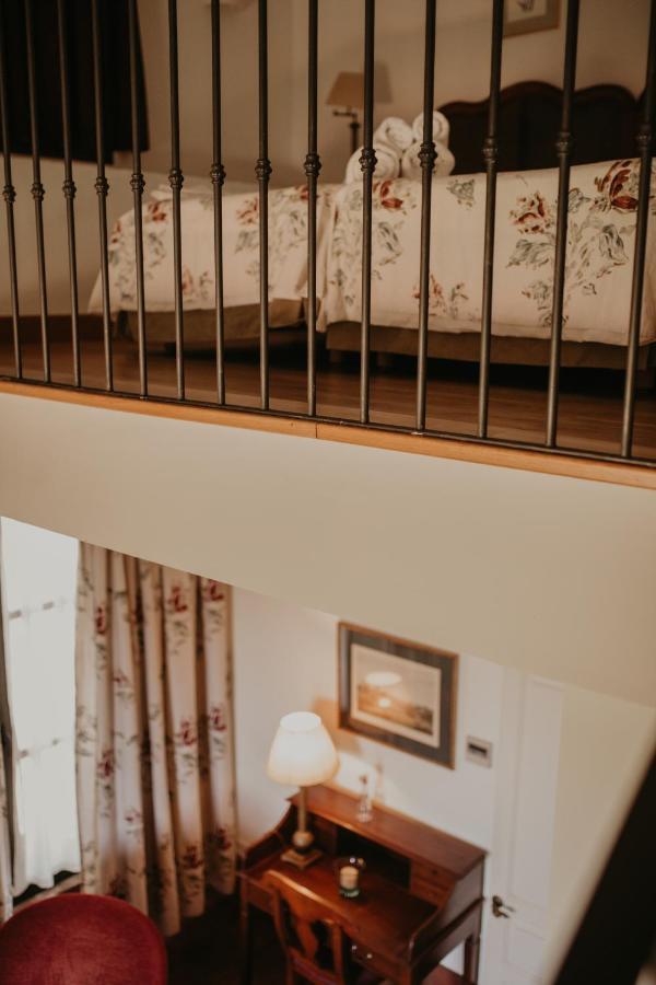 Hotel Posada De Valdezufre Aracena Luaran gambar