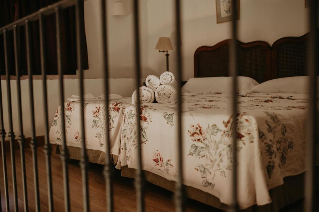 Hotel Posada De Valdezufre Aracena Luaran gambar