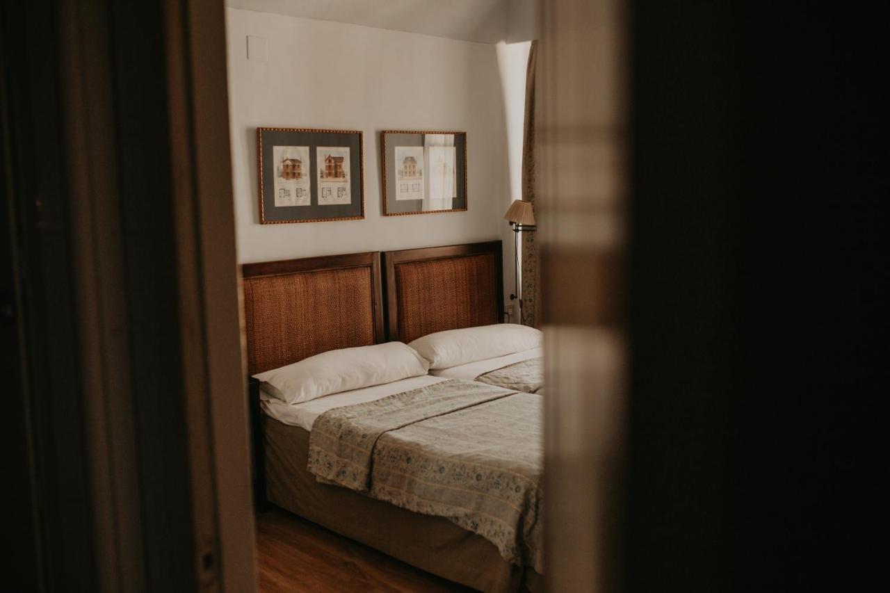 Hotel Posada De Valdezufre Aracena Luaran gambar